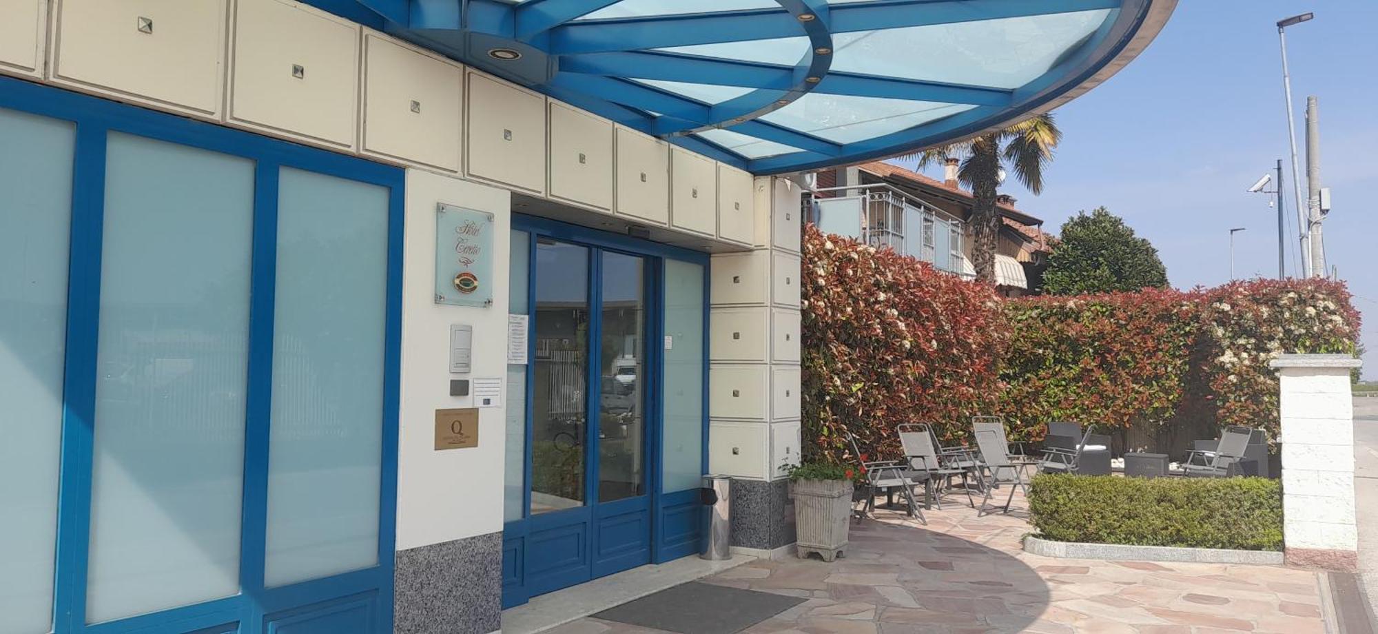 Hotel Ceretto Busca Ngoại thất bức ảnh